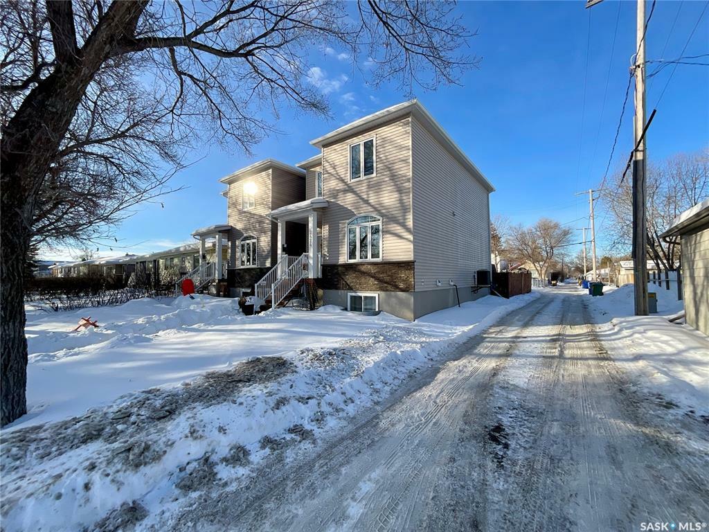 Property Photo:  2424 McAra Street  SK S4N 2W5 