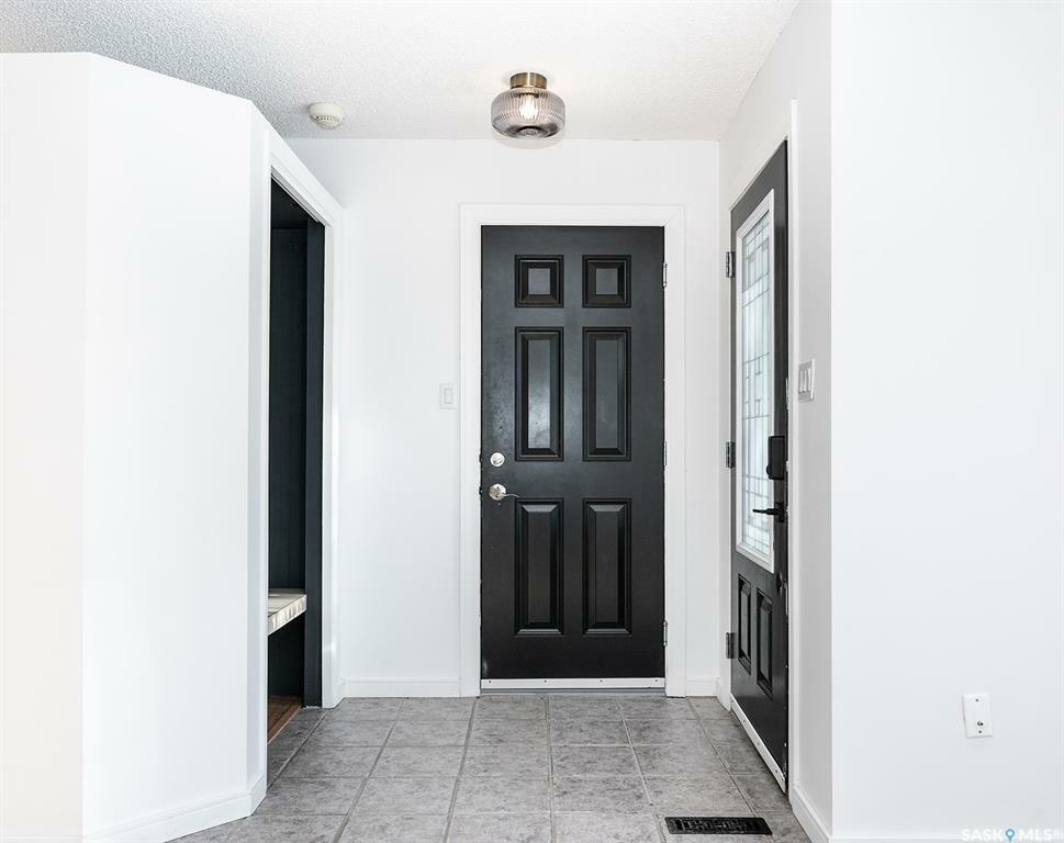 Property Photo:  123 Steiger Crescent  SK S7N 4K1 