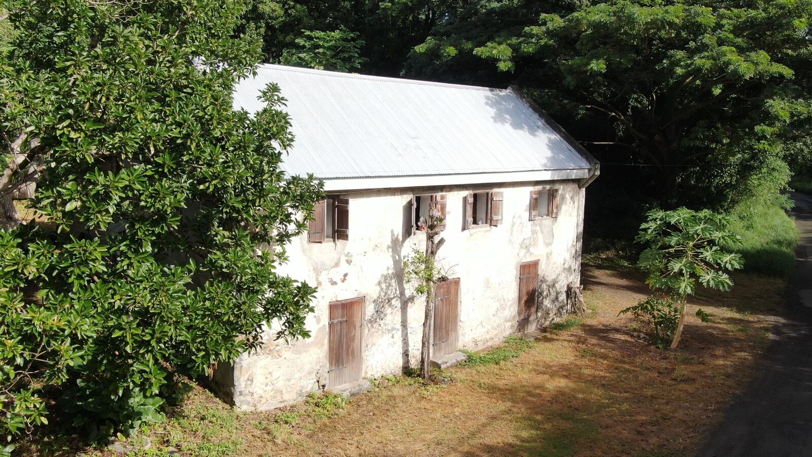 Property Photo: 2 &Amp 8A-1 Little La Grange We VI 00840