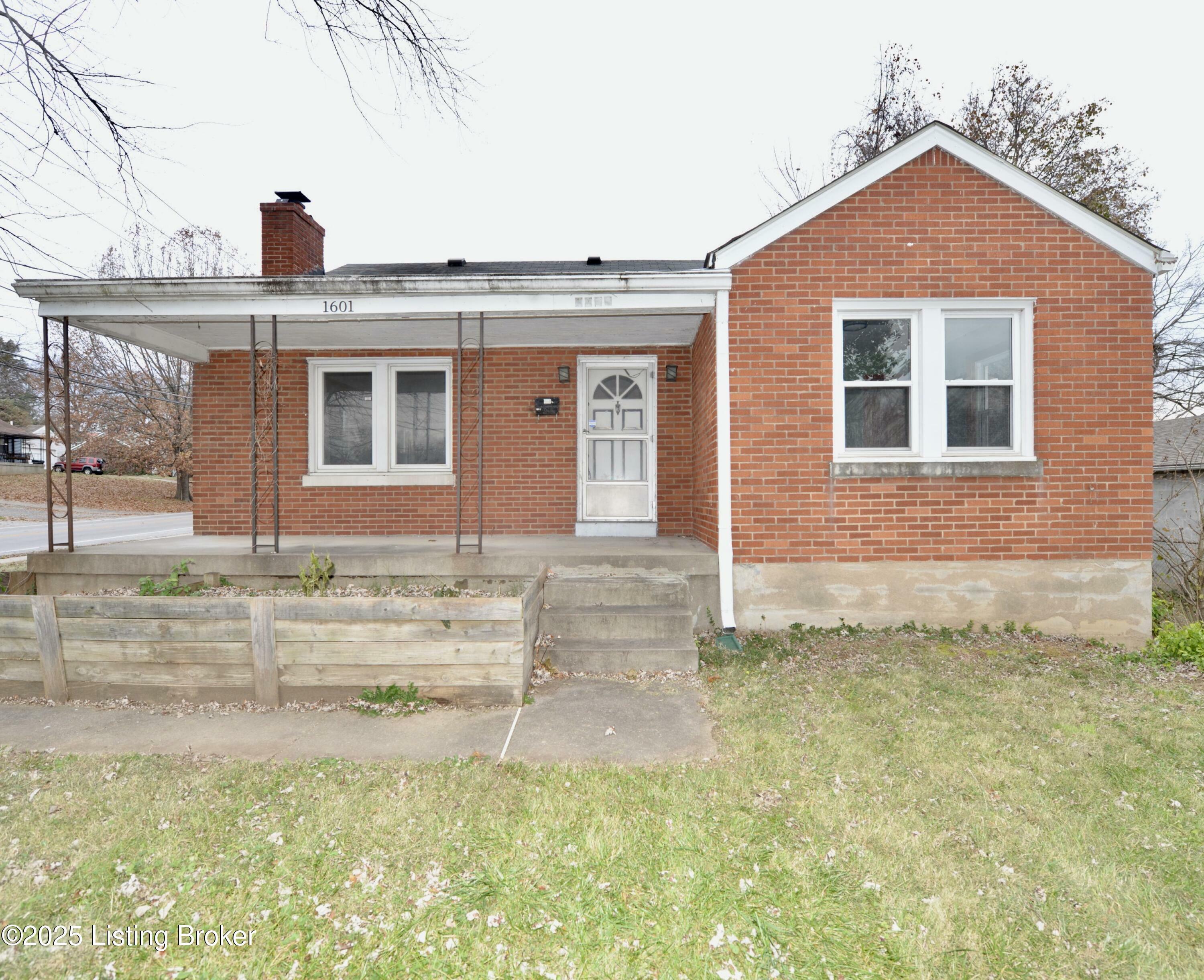 Property Photo:  1601 Belmar Dr  KY 40213 