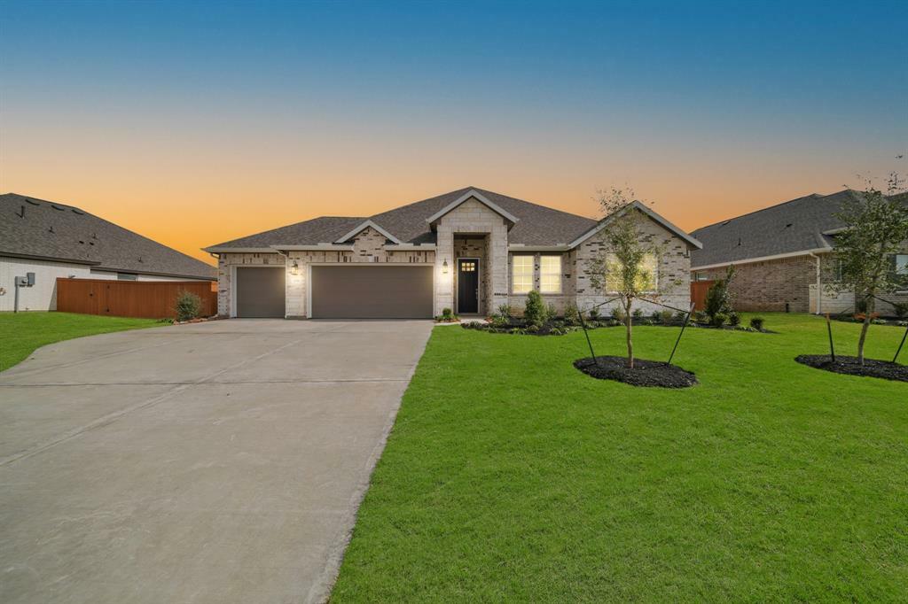 Property Photo: 1190 Imperial Ranch Way TX 77535
