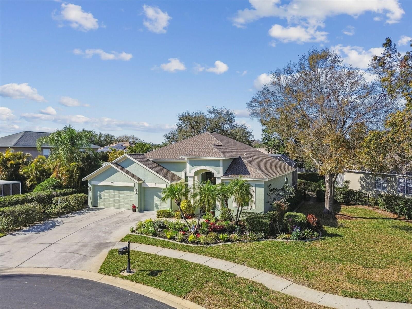 Property Photo: 3710 Rain Tree Court FL 34685