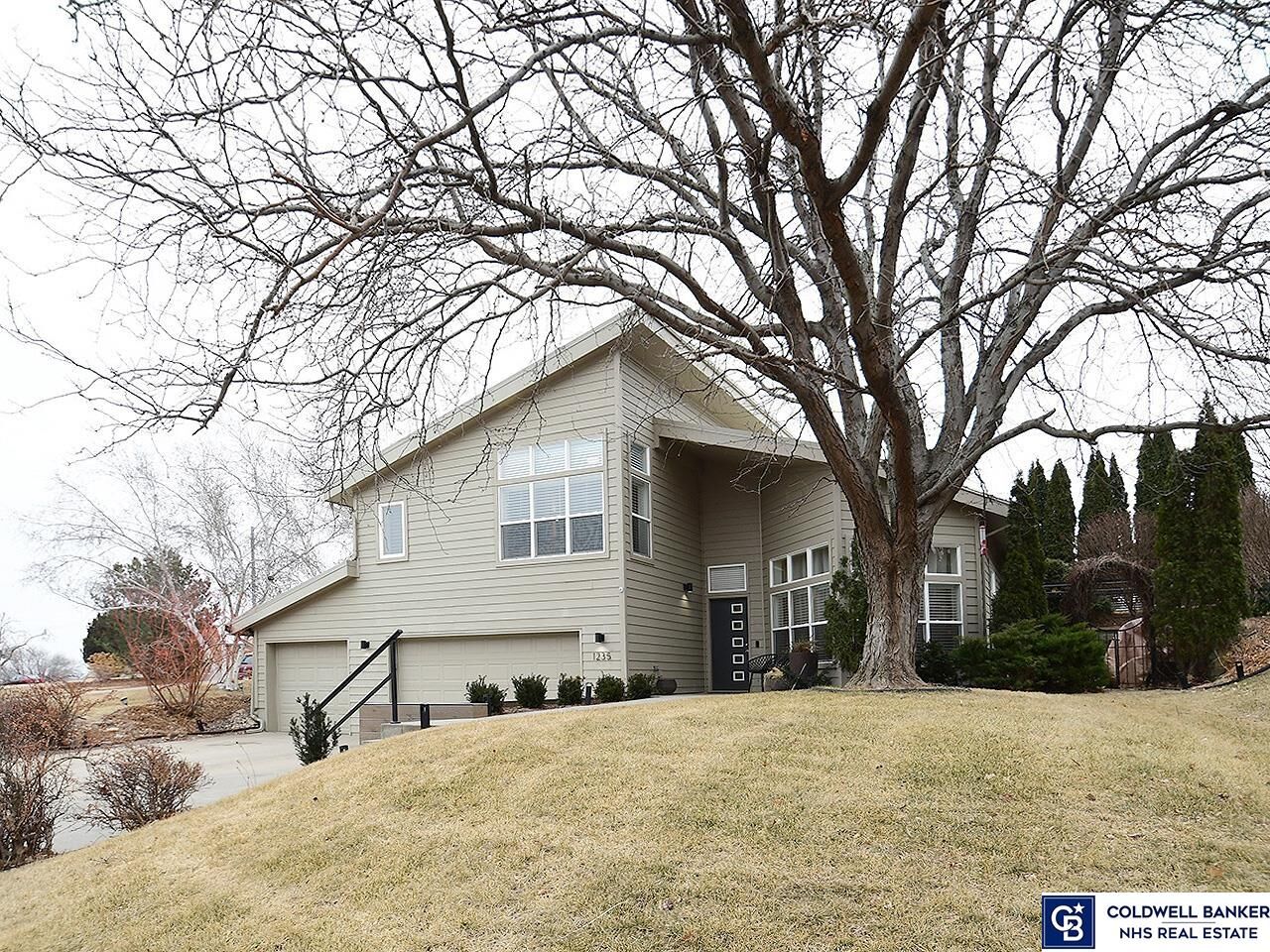 Property Photo:  1235 N 121st Street  NE 68154 