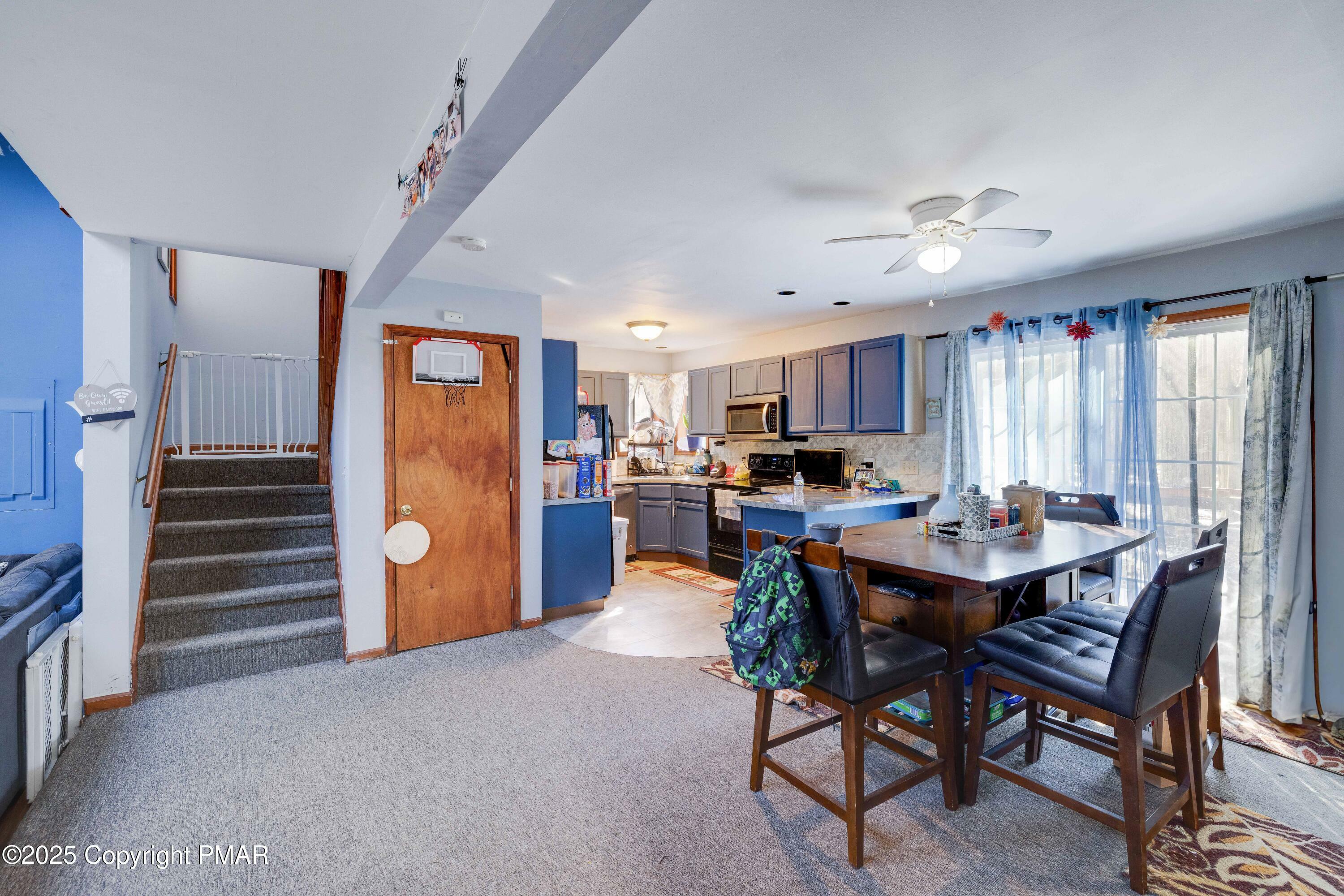 Property Photo: 7419 Ventnor Drive PA 18466