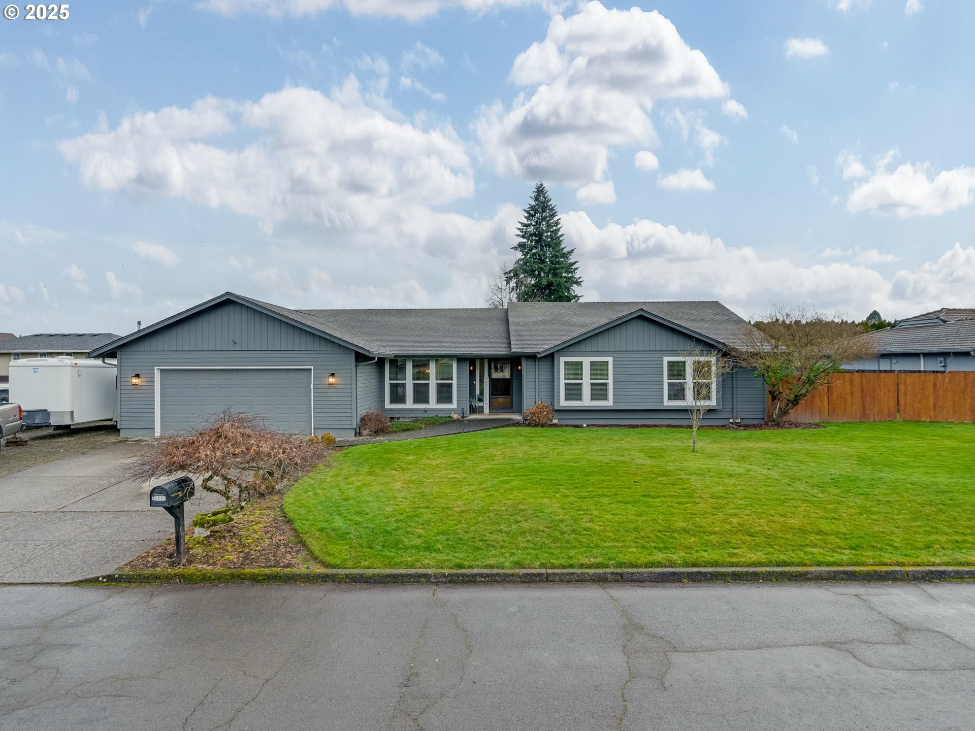 Property Photo:  13311 NE 4th Ct  WA 98685 