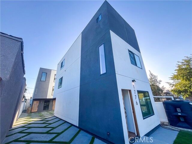 Property Photo:  1776 W 37th Place  CA 90018 