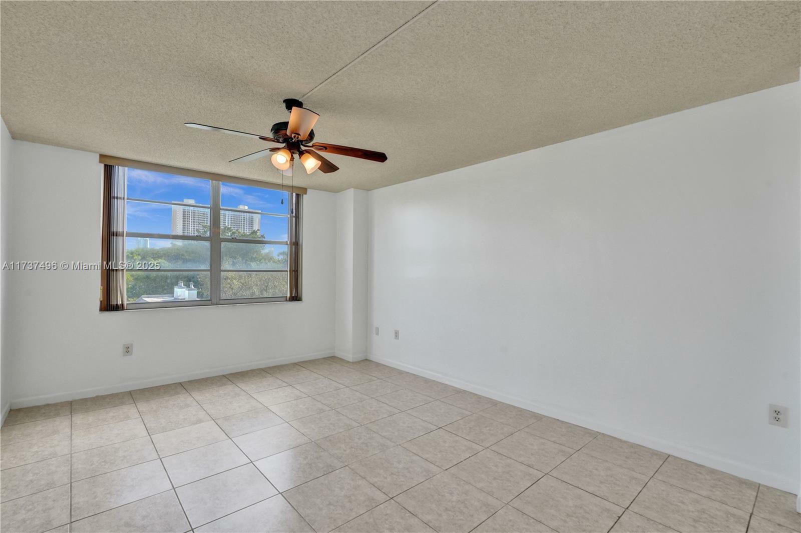 Property Photo:  2851 NE 183rd St 411E  FL 33160 