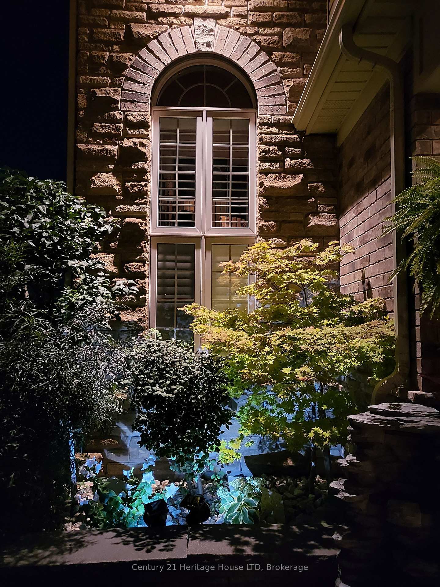 Property Photo: 15 Auburn Crt ON L3B 0A5