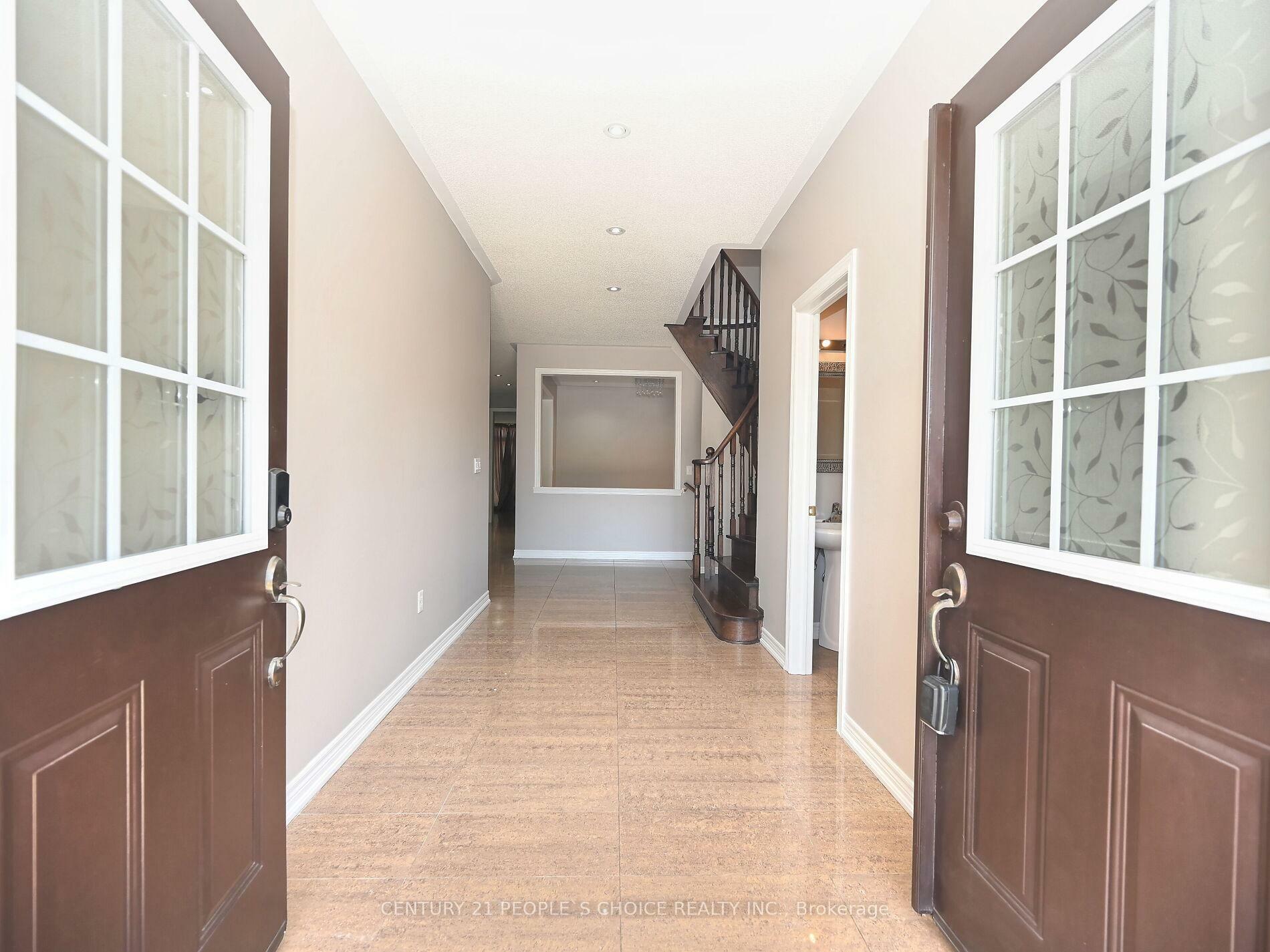 Property Photo: 44 Gardenbrooke Trail ON L6P 3J3