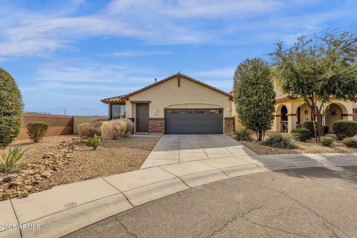 Property Photo:  2981 E Glenhaven Drive  AZ 85048 