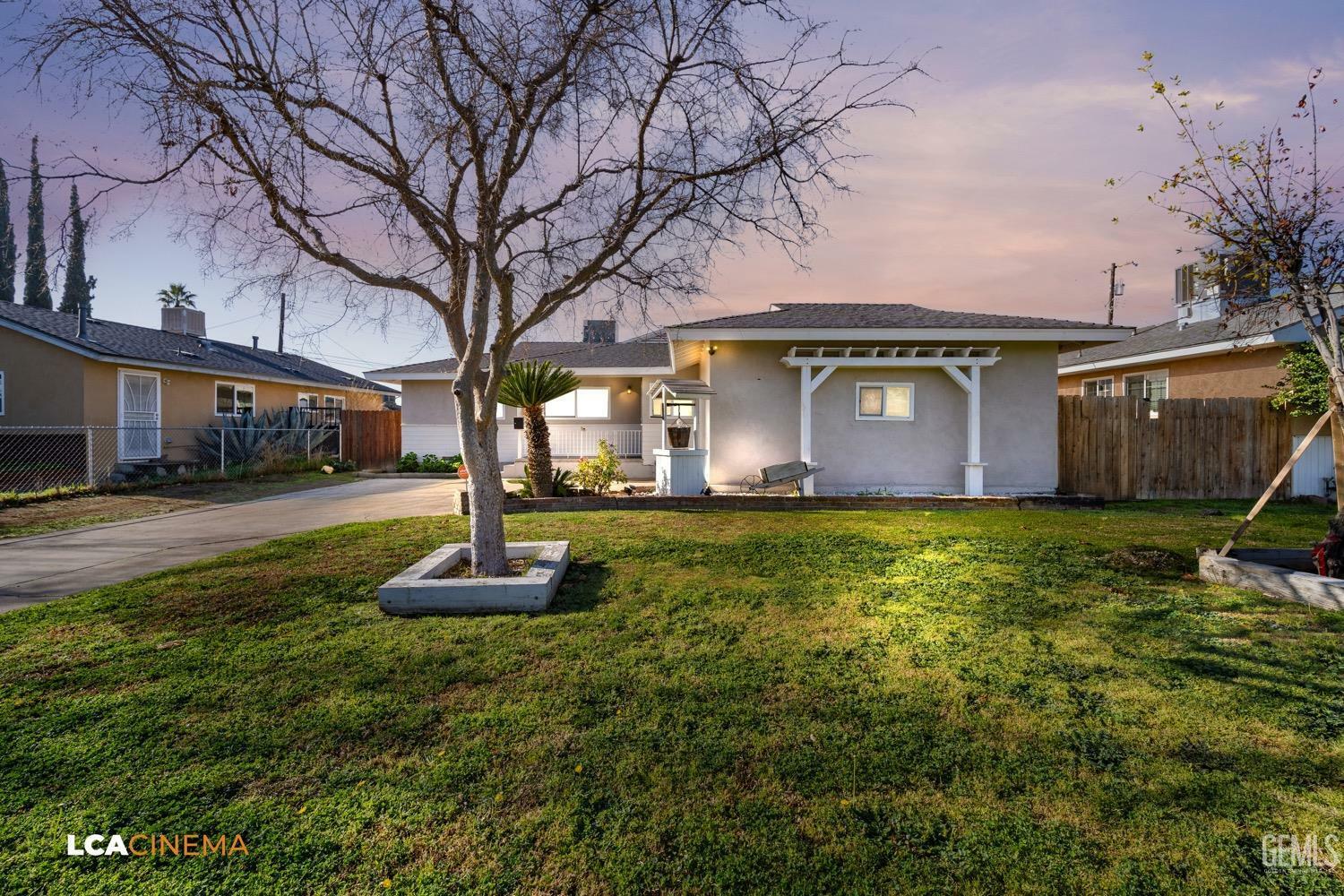 Property Photo:  1109 Rosalia Drive  CA 93304 