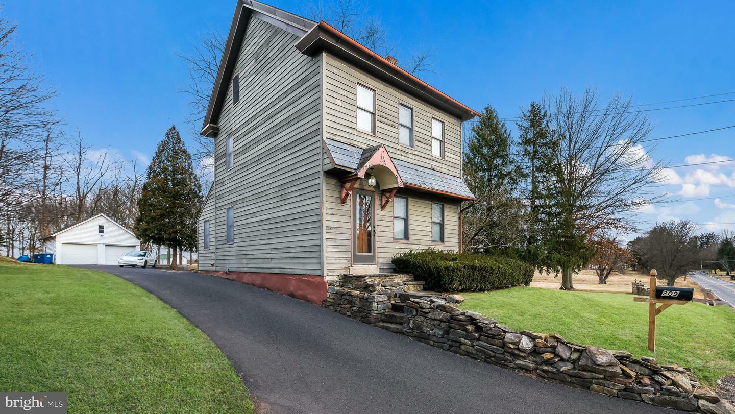 Property Photo:  209 Old Bethlehem Road  PA 18944 