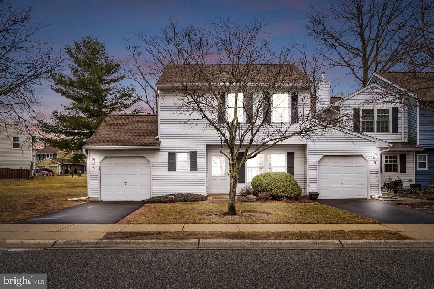 Property Photo:  8 Kennebec Court  NJ 08505 