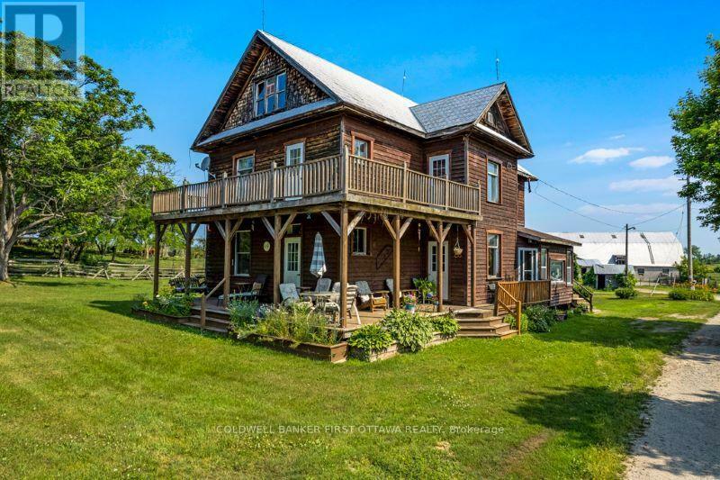 Property Photo: 195 Montgomery Road ON K0G 1K0