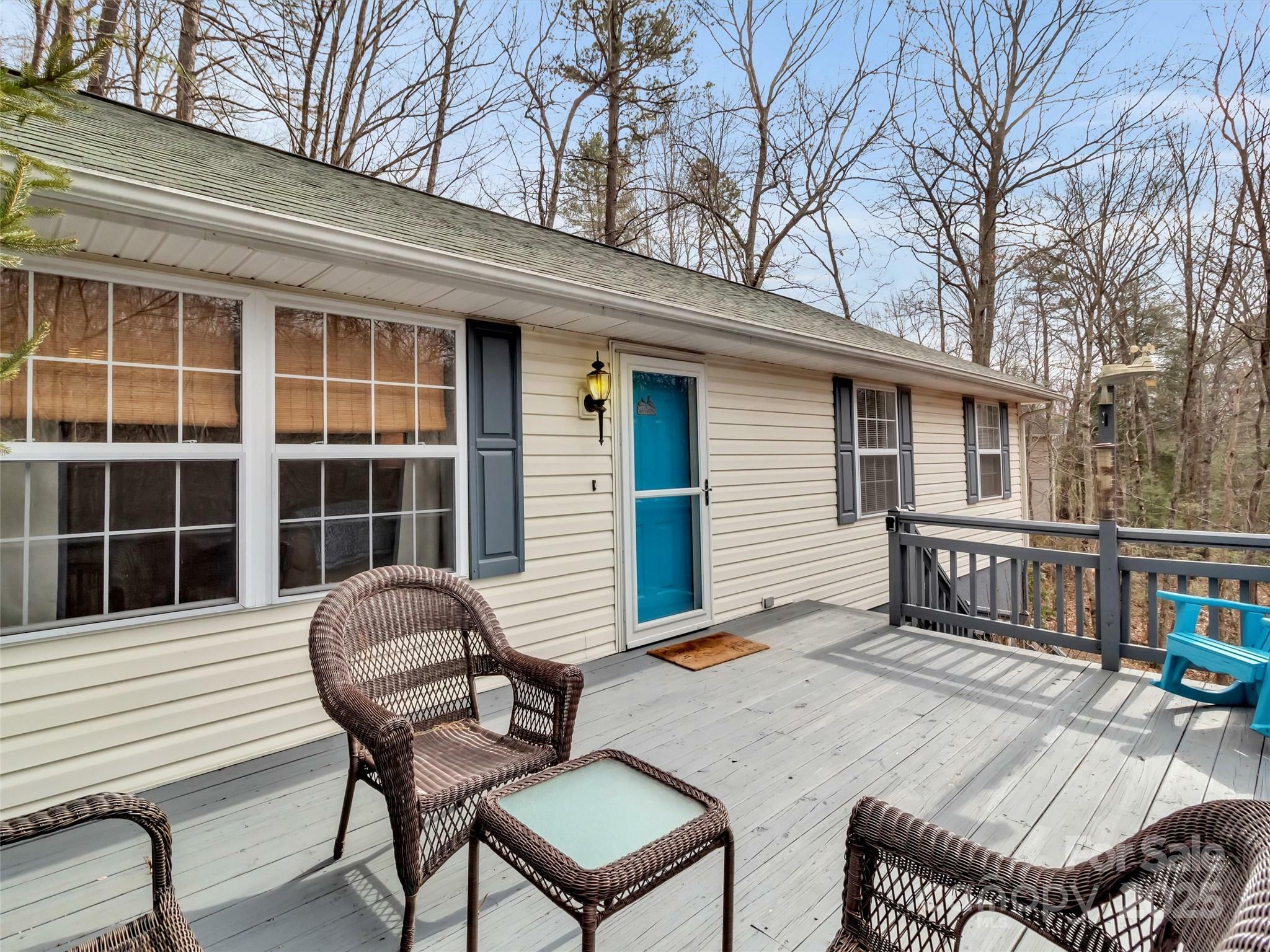 Property Photo:  330 Sleepy Hollow Drive  NC 28785 