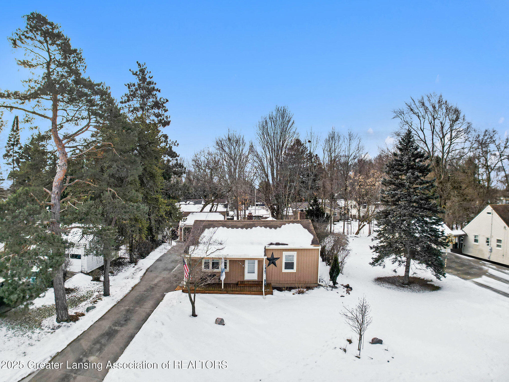 Property Photo:  1481 Franklin Street  MI 48840 