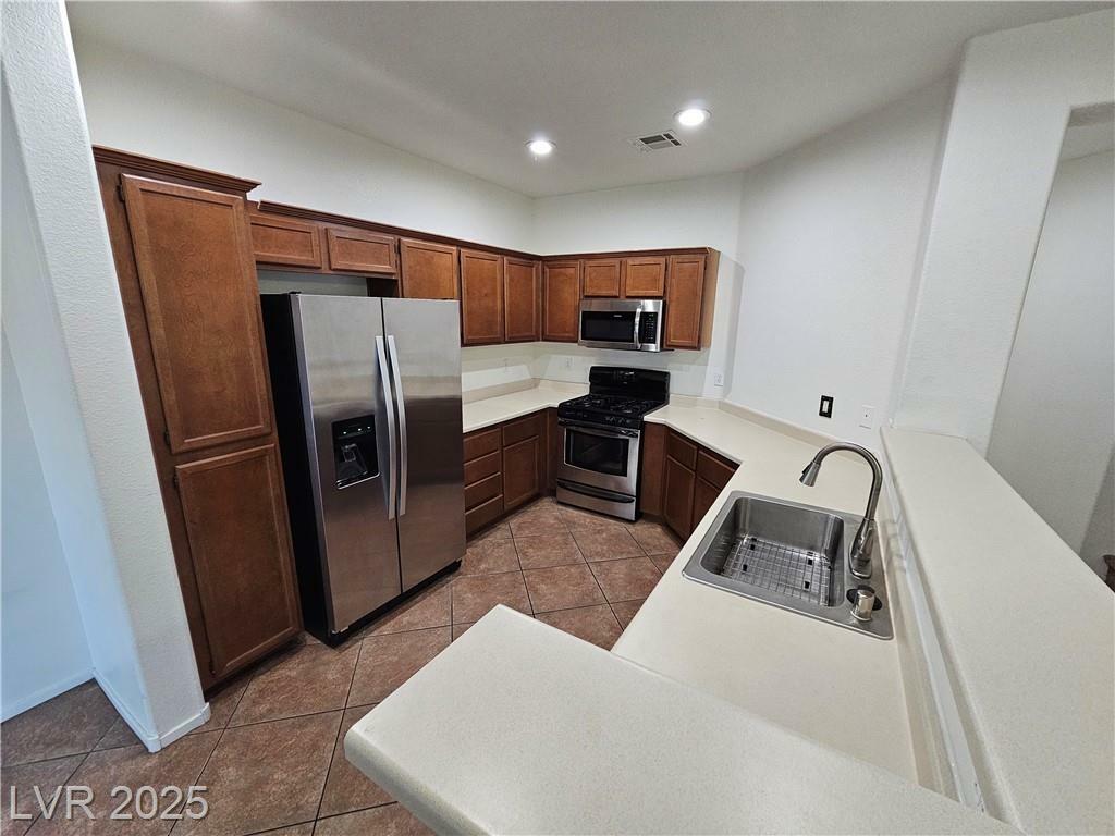 Property Photo:  1024 Appaloosa Hills Avenue  NV 89081 