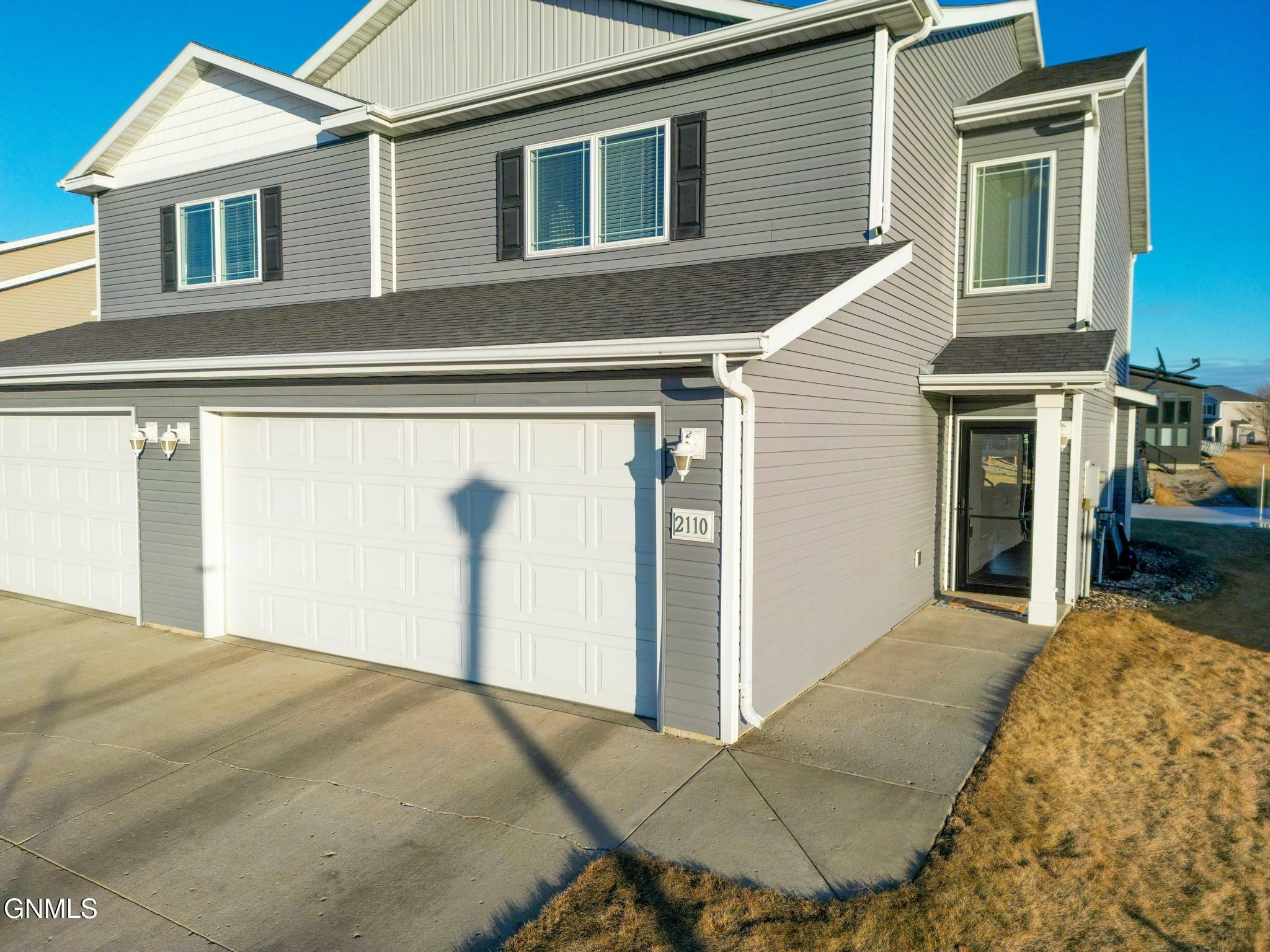 Property Photo:  2110 Marina Road SE  ND 58554 