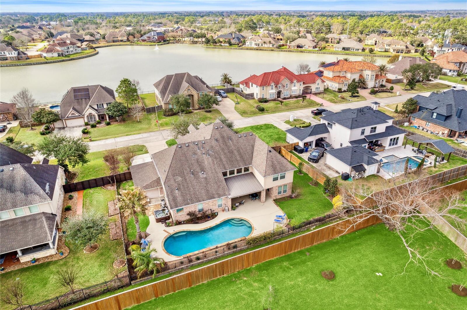 Property Photo: 2232 Lakeway Drive TX 77546