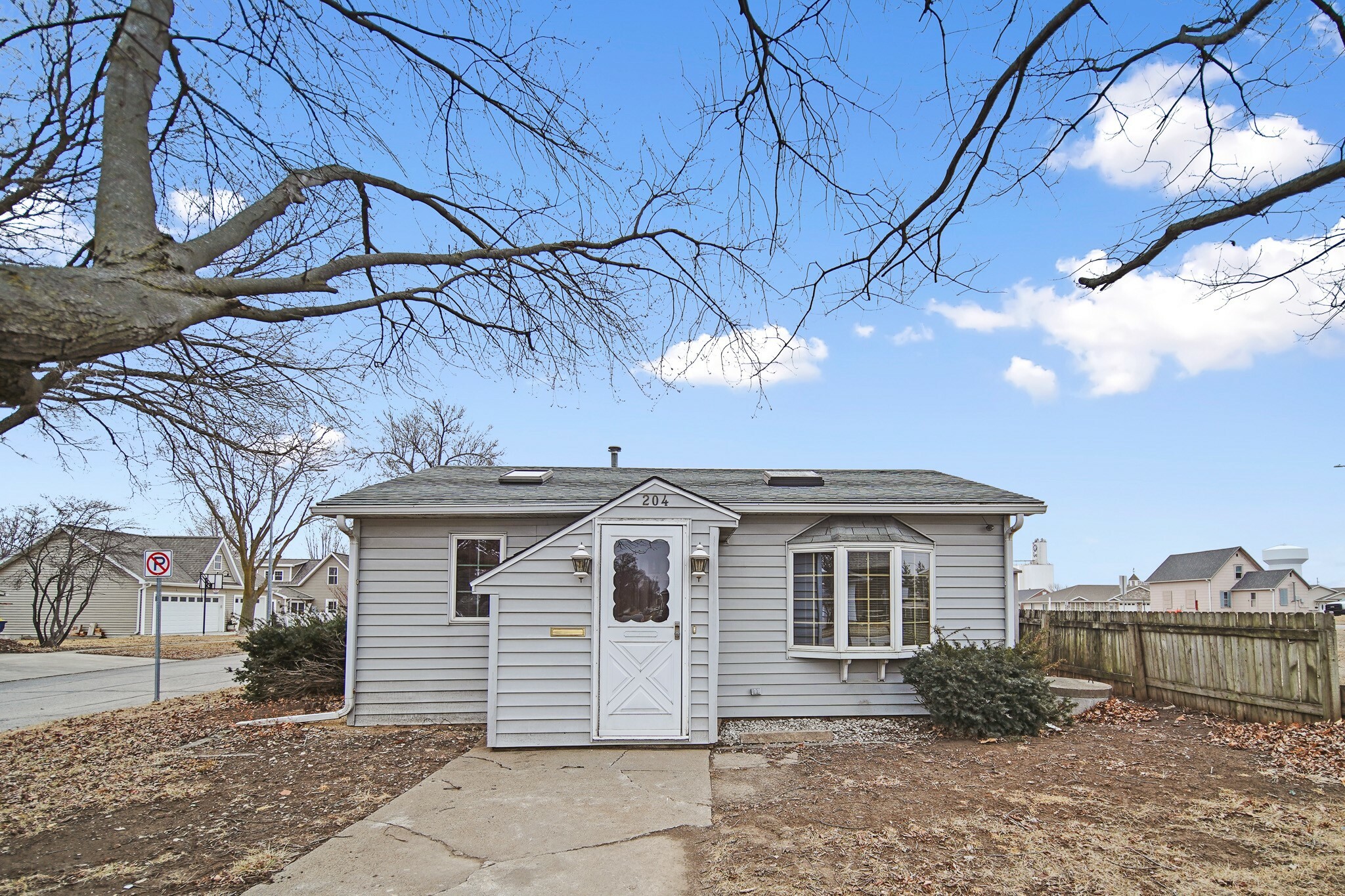 204 E 3rd Street  Pella IA 50219 photo