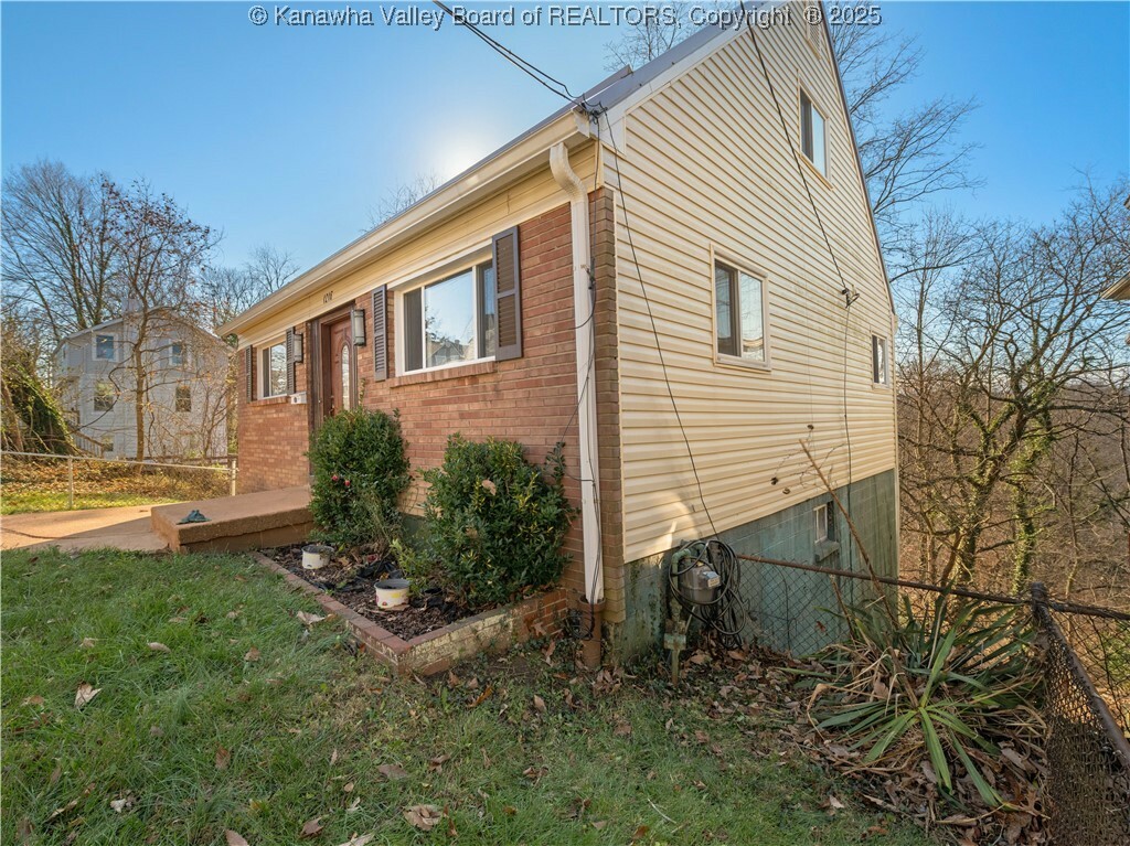 Property Photo:  1216 Oakmont Road  WV 25314 