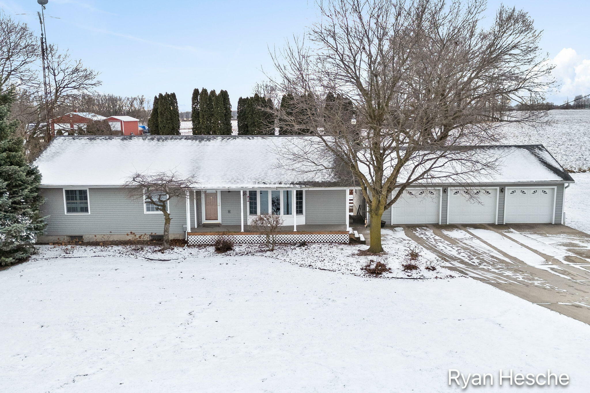 8275 Grand River Avenue  Saranac MI 48881 photo