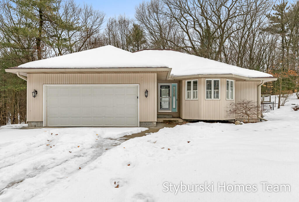 Property Photo:  18099 N Fruitport Road  MI 49456 