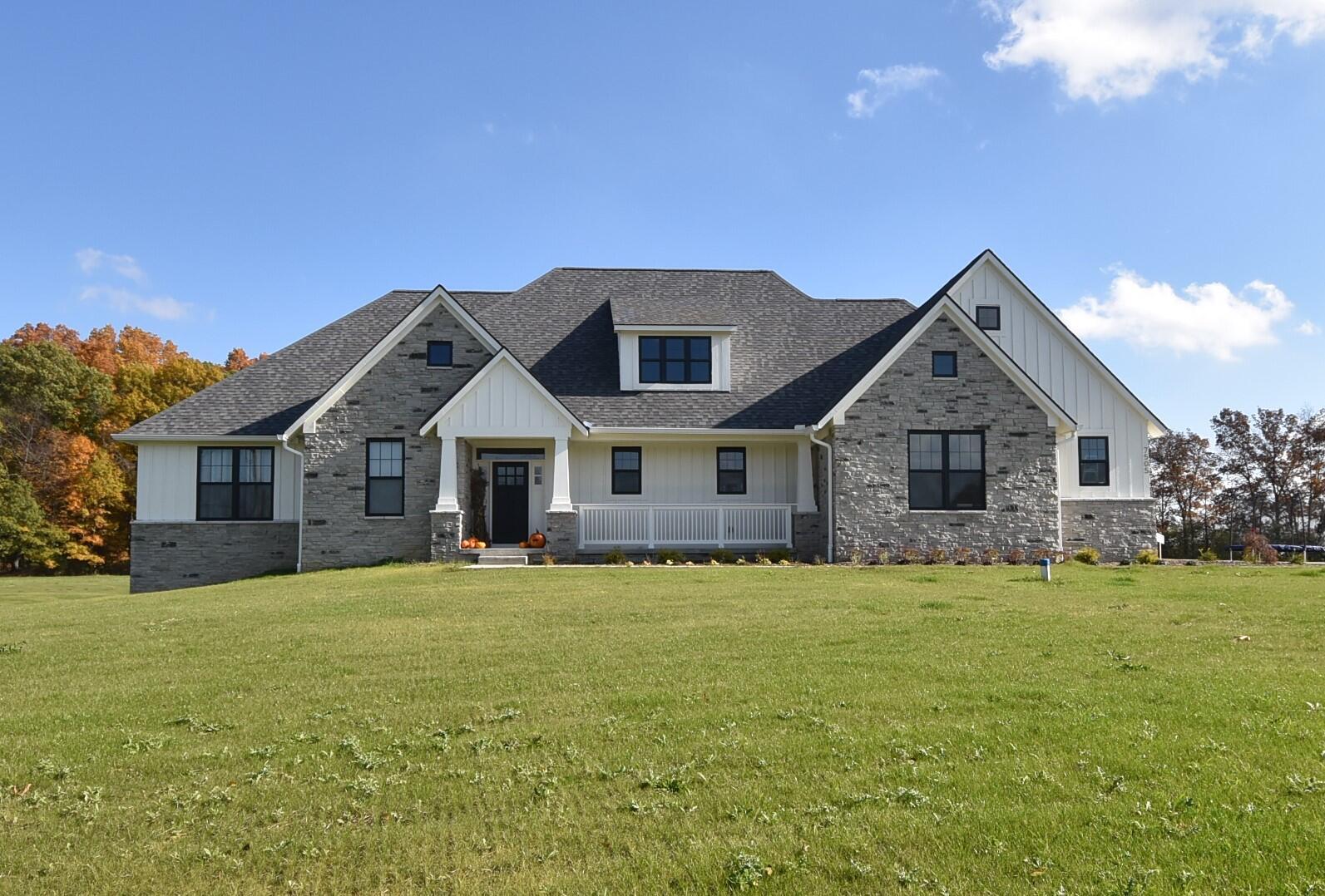 Property Photo: 2735 Blue Bird Lane MI 48357