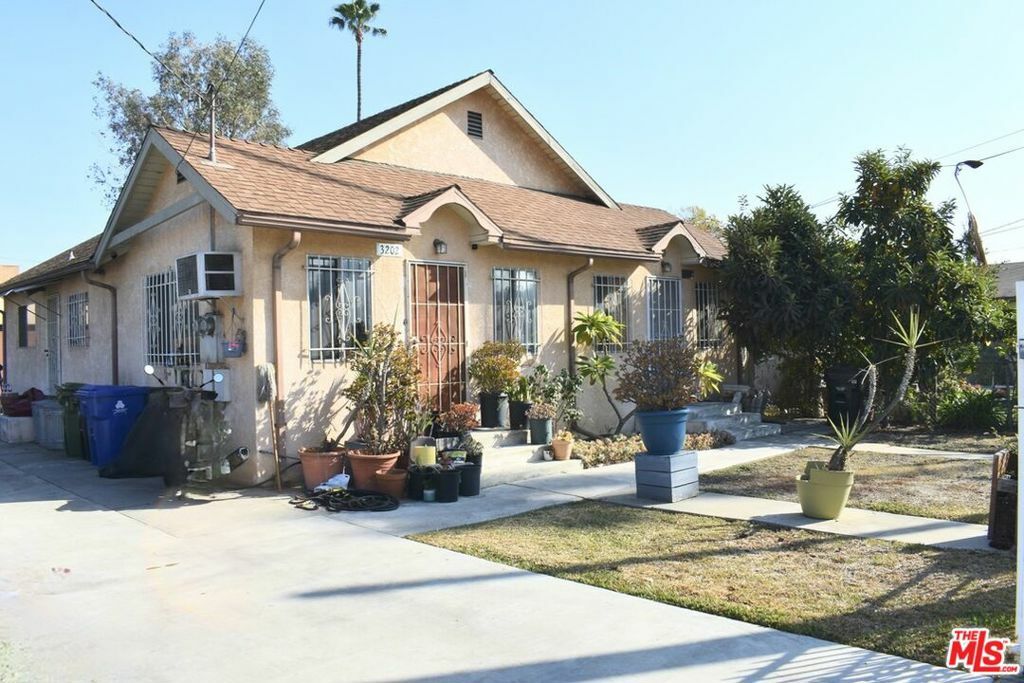 Property Photo: 3200 Farnsworth Avenue CA 90032