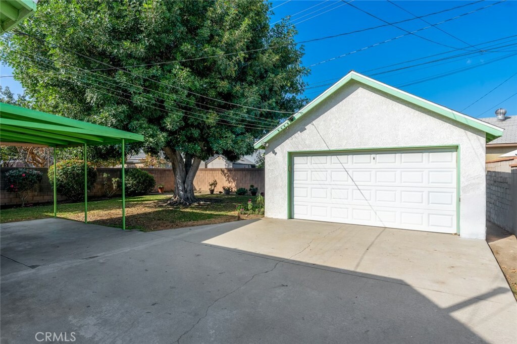 Property Photo:  8521 Cravell Avenue  CA 90660 