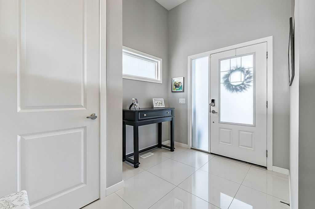 Property Photo:  47 Mist Mountain Rise  AB T1S 5R4 