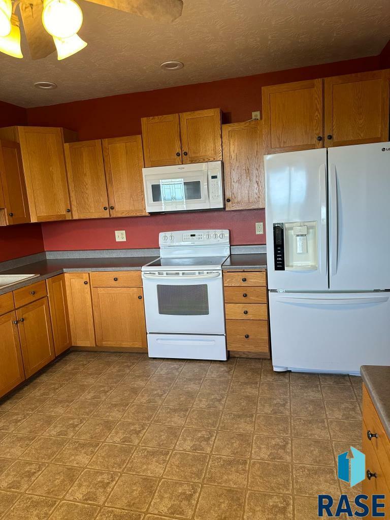 Property Photo:  45730 242nd St  SD 57042-7405 