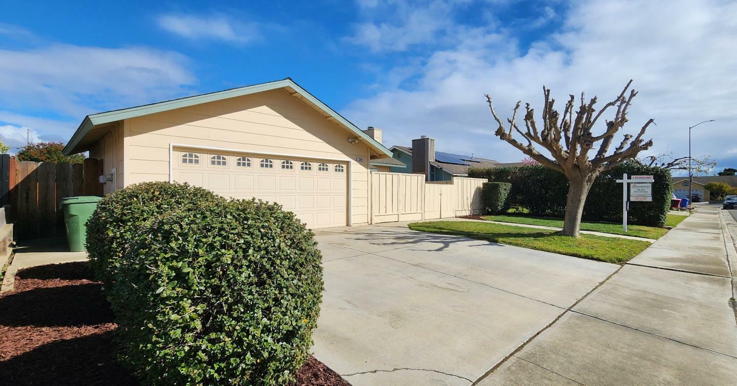 Property Photo:  224 Chardonnay Drive  CA 93927 