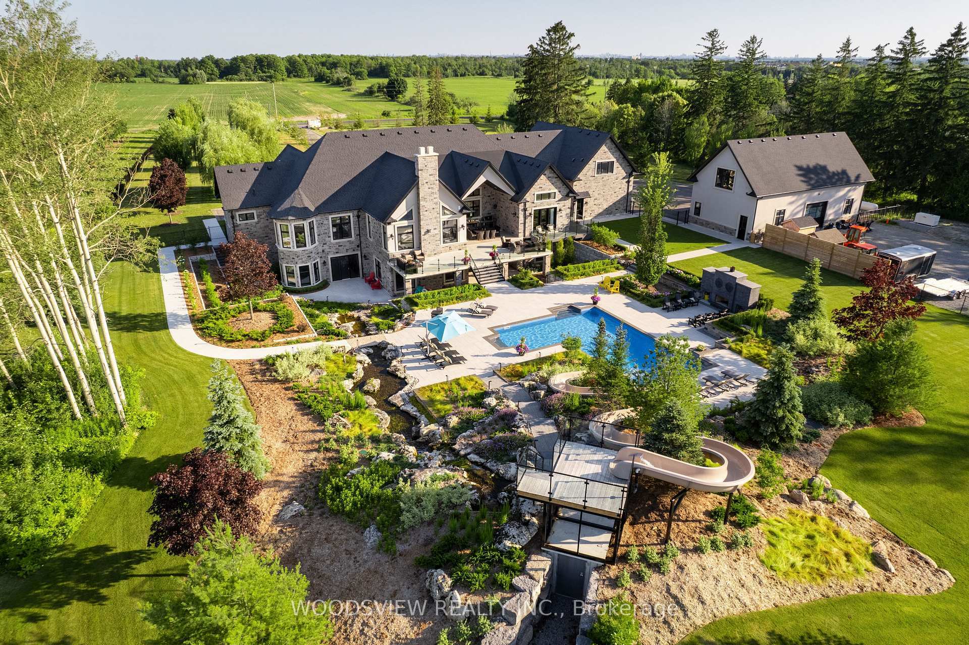 Property Photo: 6468 Bethesda Road E ON L4A 3A7
