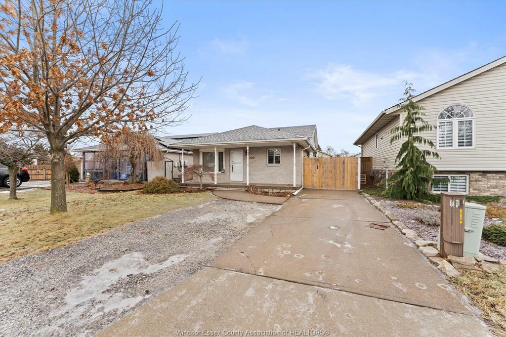 Property Photo: 1329 Foster Avenue ON N8W 5P3