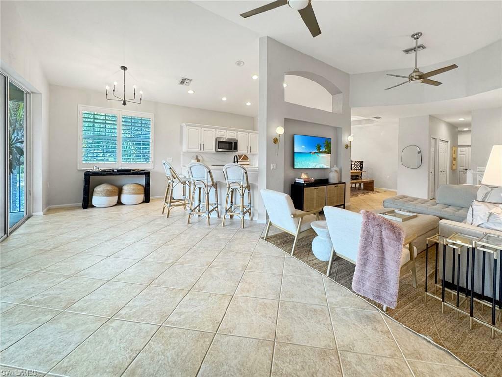 Property Photo: 7134 Blue Juniper Ct 202 FL 34109