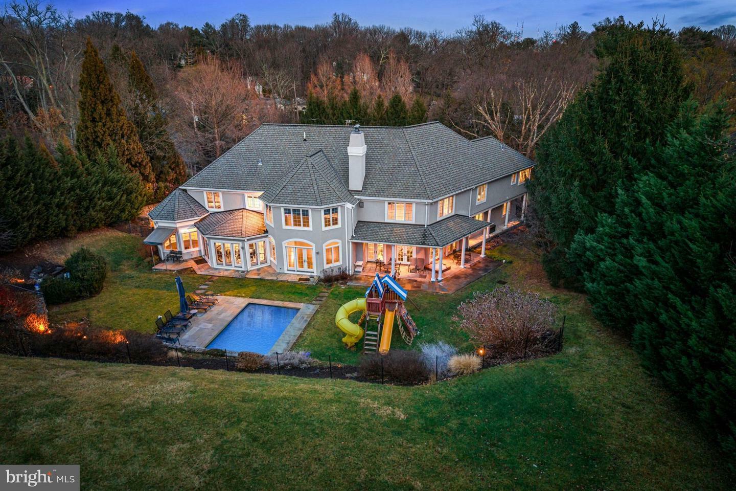 Property Photo: 952 Lafayette Road PA 19010