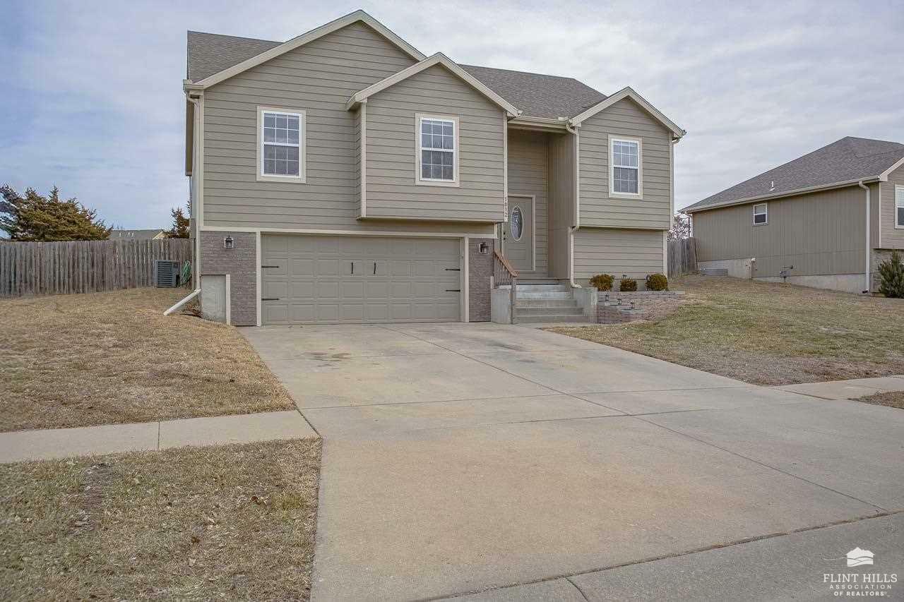 Property Photo:  1812 Katie Rose Trail  KS 66441 