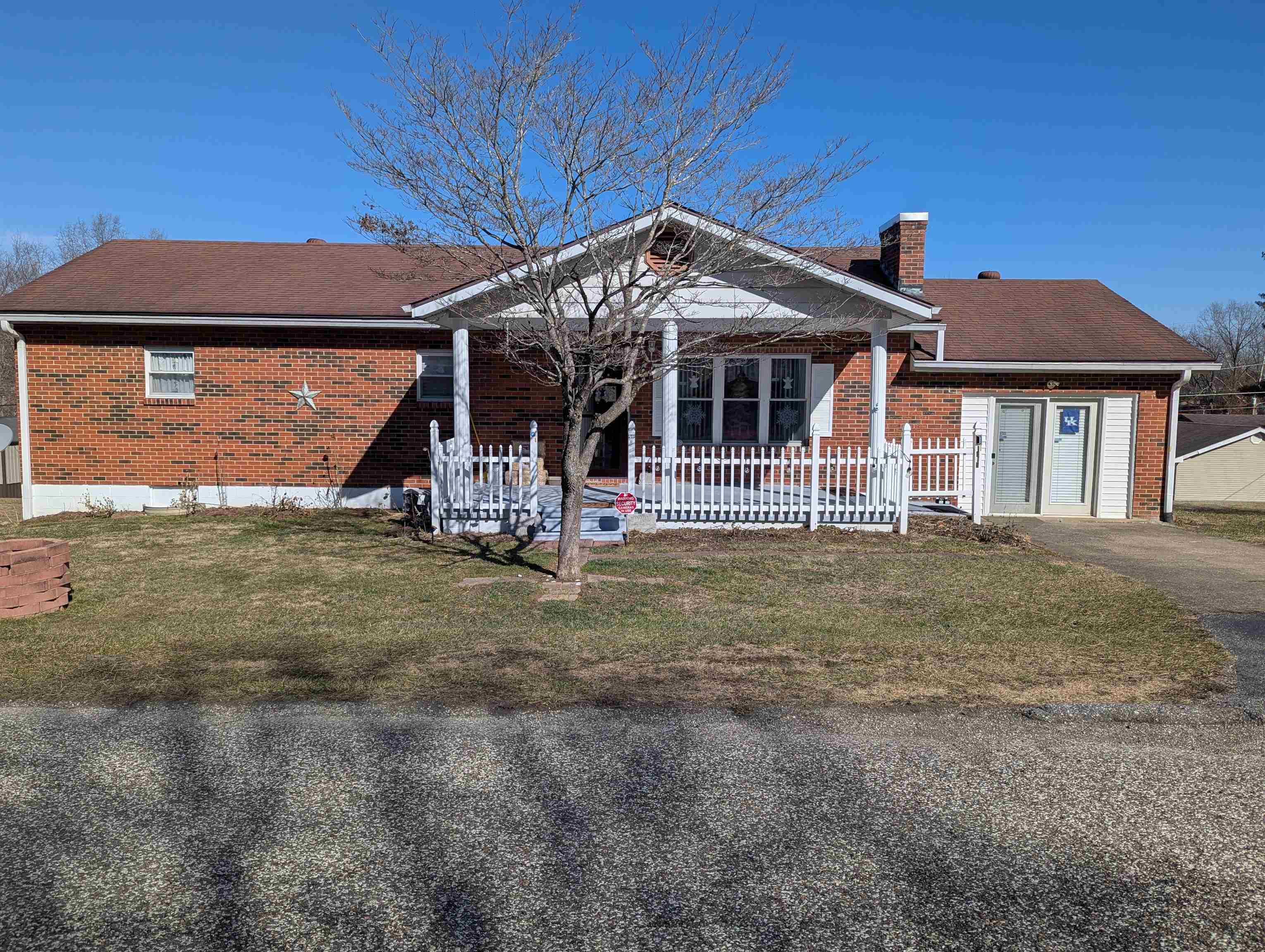 Property Photo: 1415 Shady Elm KY 41139