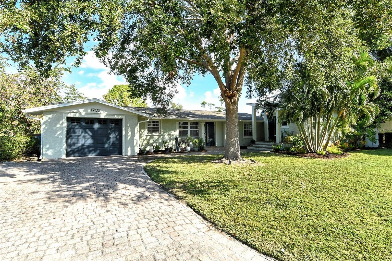 1705 Shoreland Drive  Sarasota FL 34239 photo