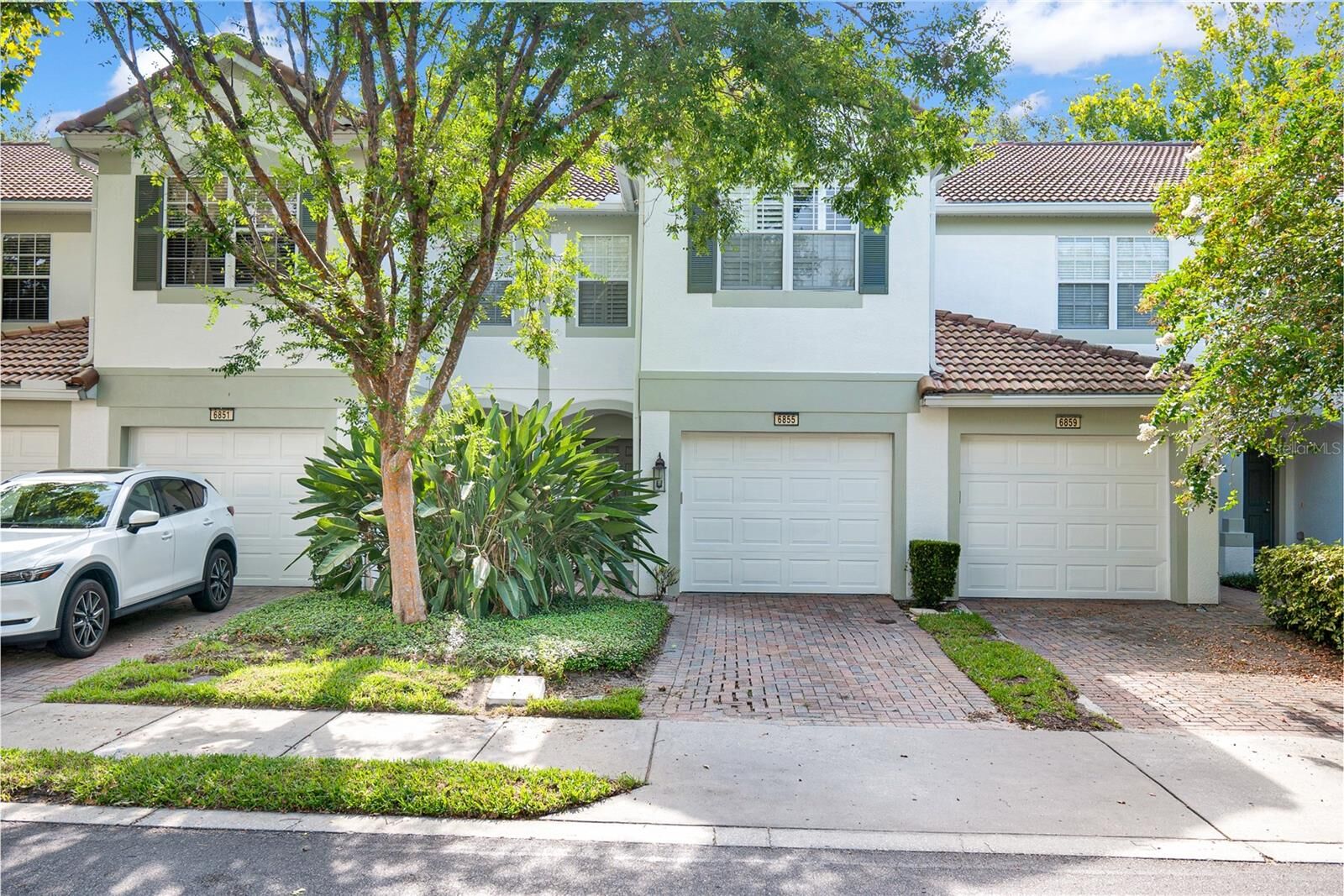 Property Photo: 6855 Sperone Street FL 32819
