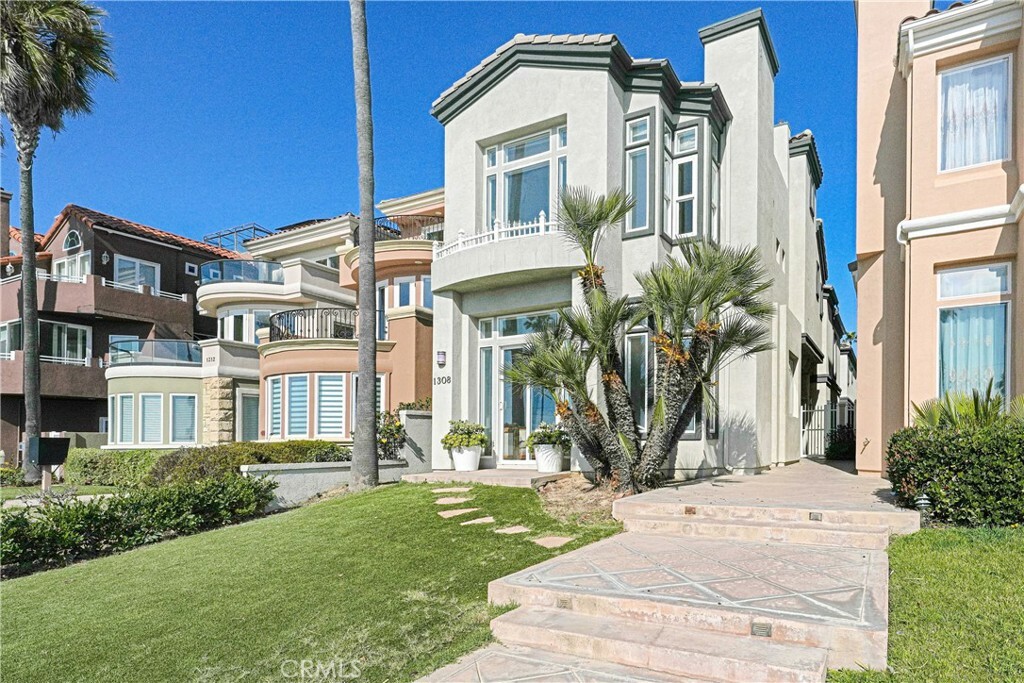 Property Photo:  1308 Pacific Coast Highway  CA 92648 