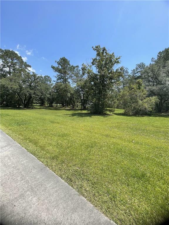 Property Photo: 150 Windermere Way LA 70447