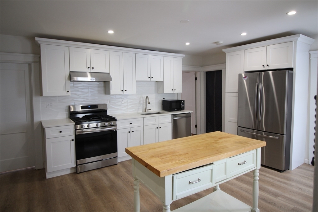 Property Photo:  230 Mt Hope Street 1  MA 01854 