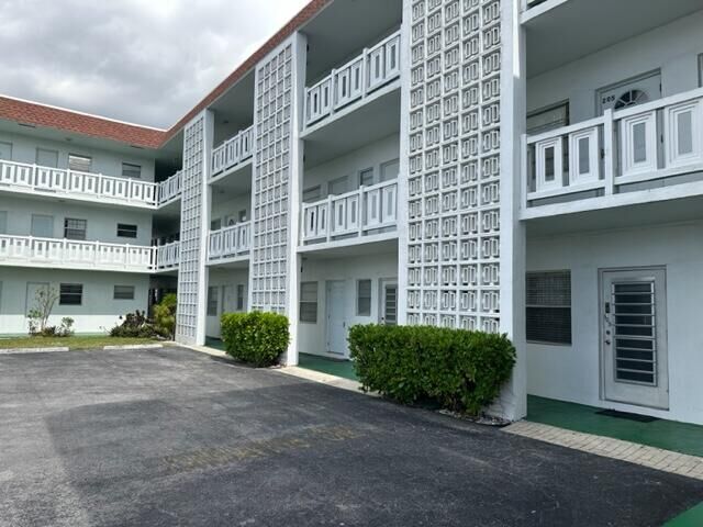 Property Photo: