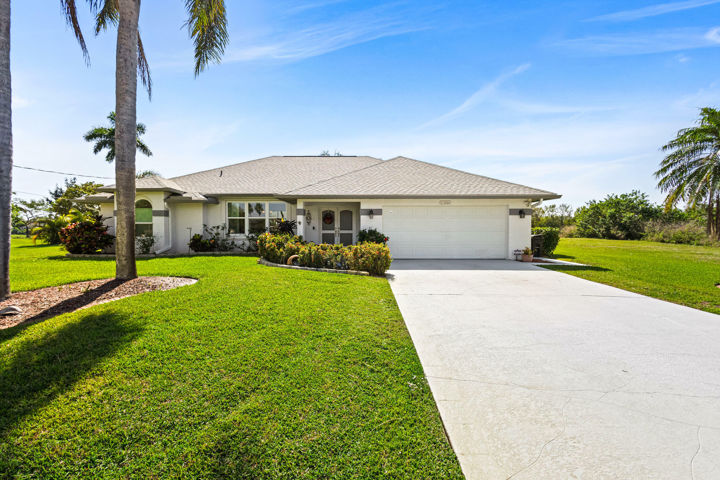 Property Photo:  106 SW Wind Circle  FL 34953 