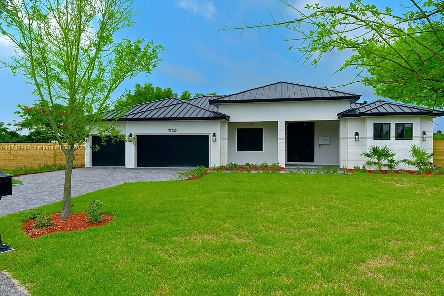 Property Photo: 29282 SW 181st Ave FL 33030