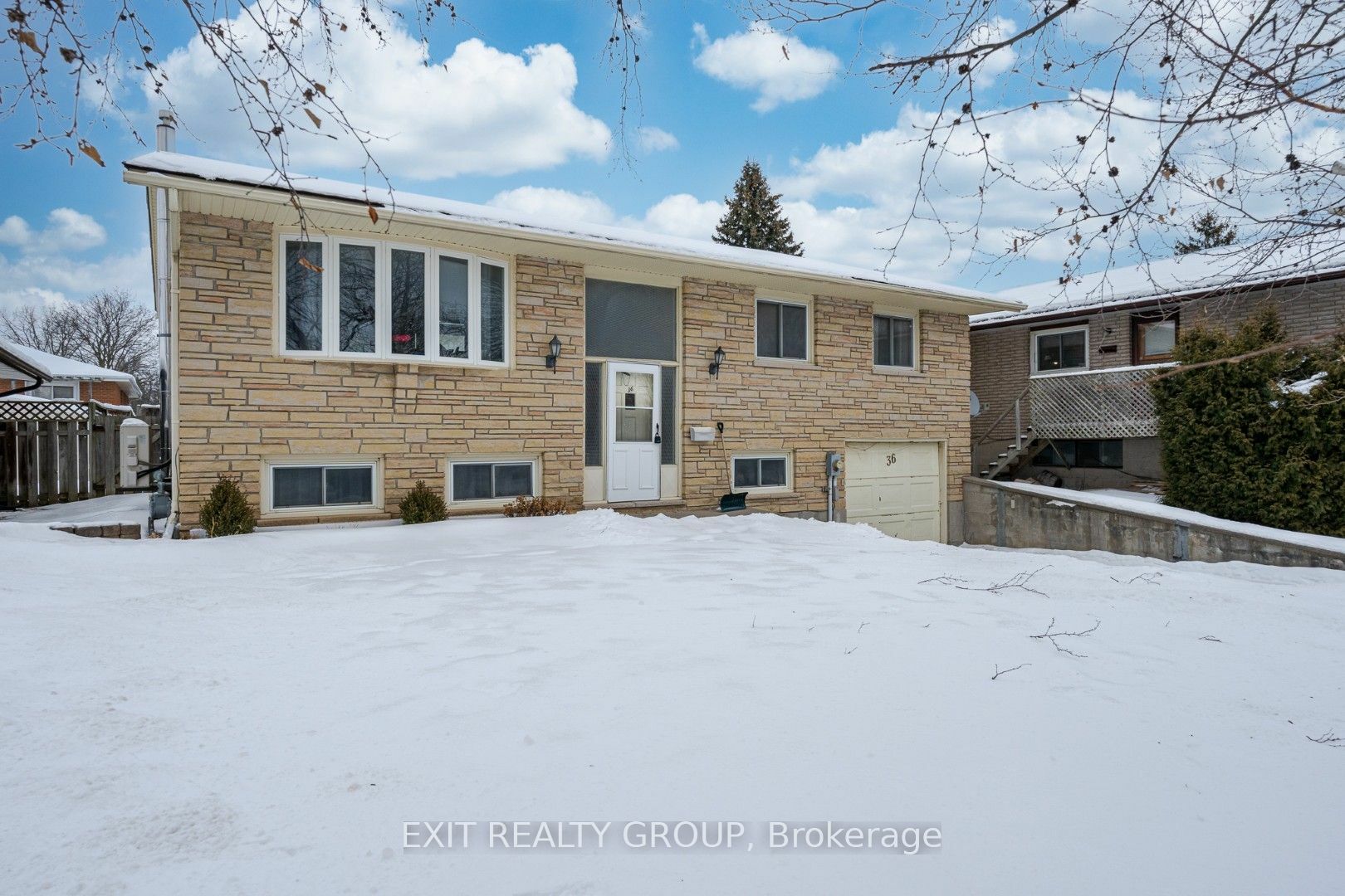 Property Photo:  36 Somerset St  ON K8V 5T7 