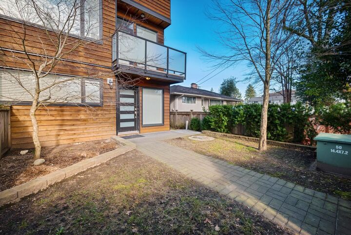 Property Photo: 1731 Prairie Avenue 10 BC V3B 0K5