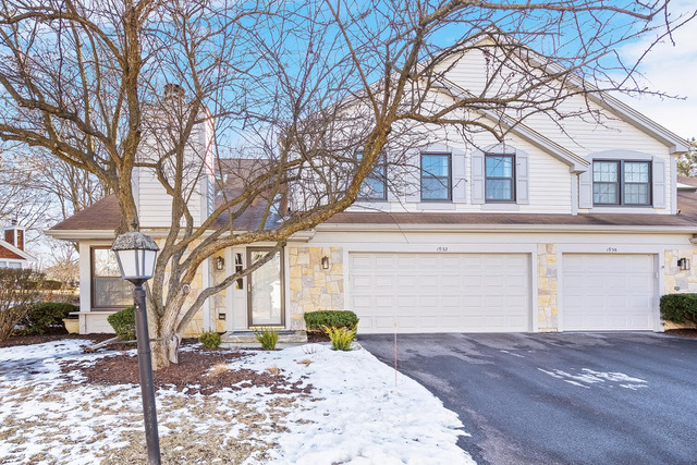 Property Photo: 1932 Ardmore Lane IL 60189